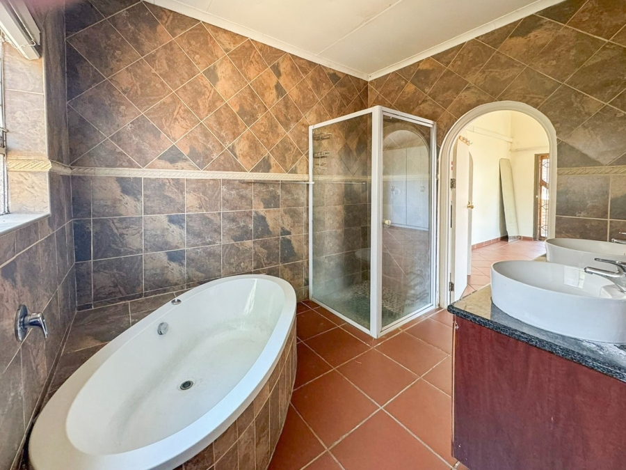 4 Bedroom Property for Sale in Schoemansville North West